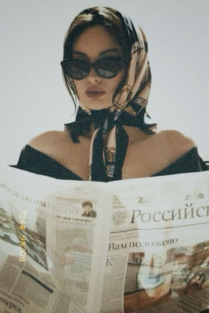 6 things classy women never do Classy woman reading a newspaper and minding her business