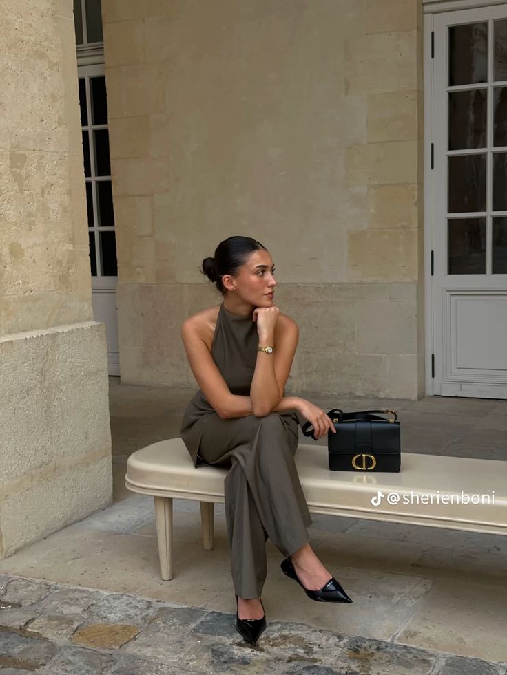 6 things classy women never do Corporate classy woman in corporate wear