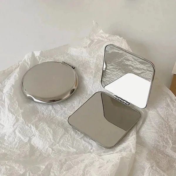 A small mirror 
