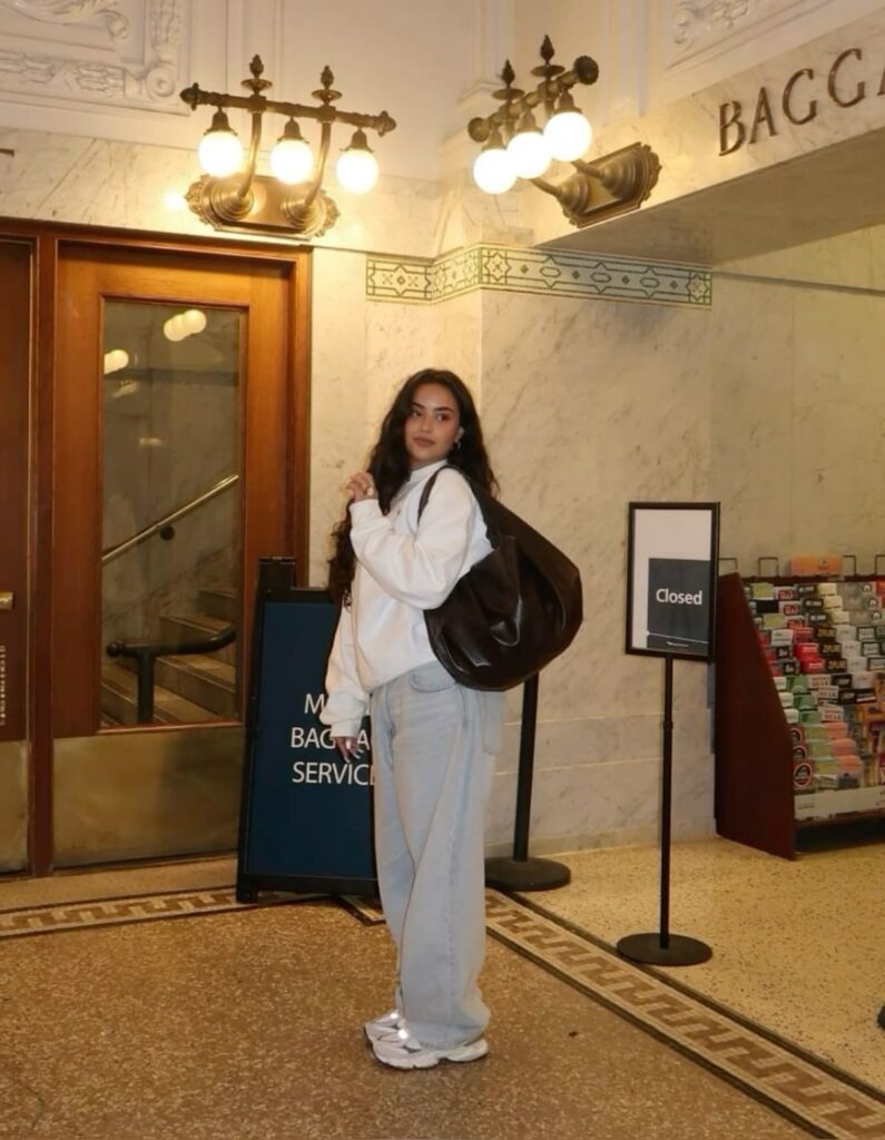 Lazy Fits for School: Cute, Simple & Comfy Outfits for School You’ll Actually Wear Lady putting on a casual outfit for school